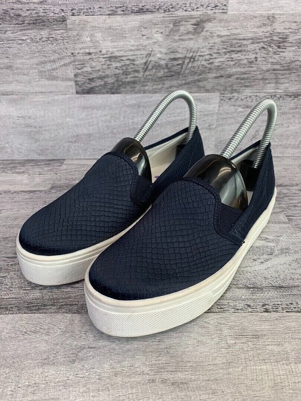 TopShop Womens Navy Slip-On Sneakers Size 6.5 Textured Pattern Casual Footwear